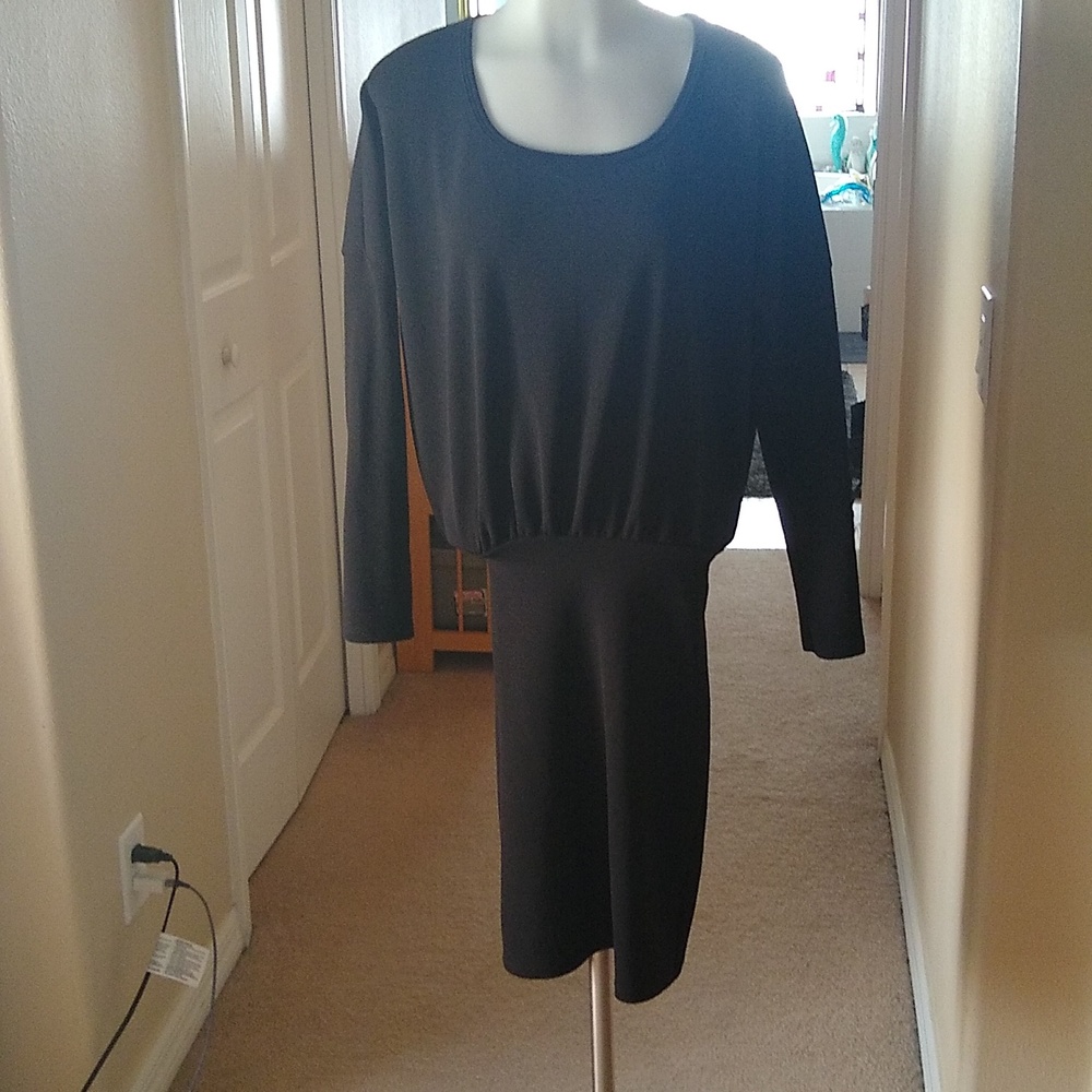 American twist black round neck dress size small
